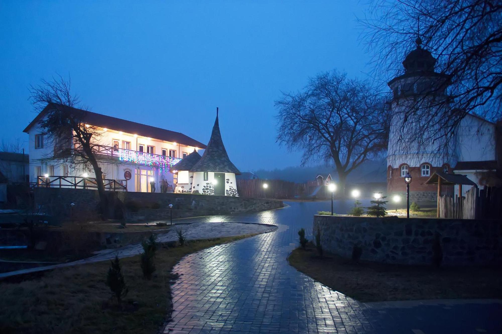 Mayak Resort Kam'yani Potoky Extérieur photo