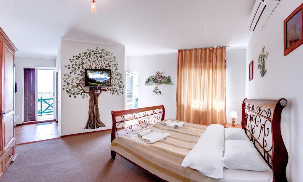 Mayak Resort Kam'yani Potoky Chambre photo